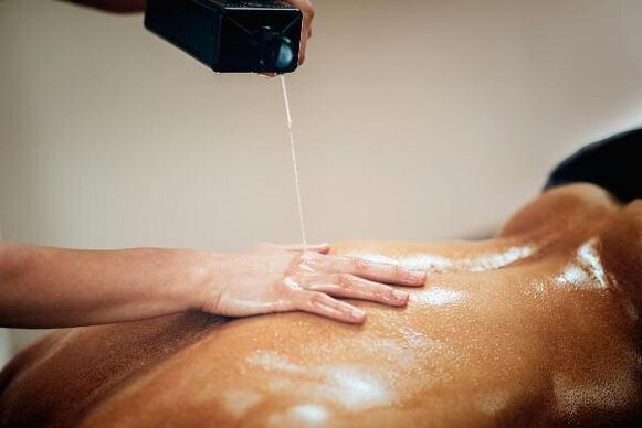 Un massage régulier favorisera la croissance du pénis. 